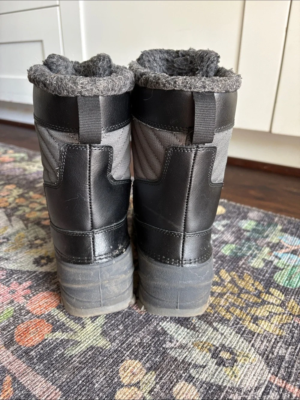 Kids Insulated Gray & Black Winter Snow Boots